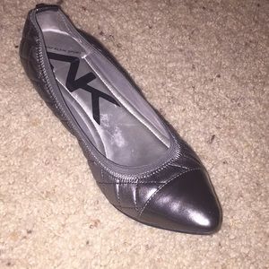 Anne Klein Sport /Flats /Pewter /Size 8 M /Worn
